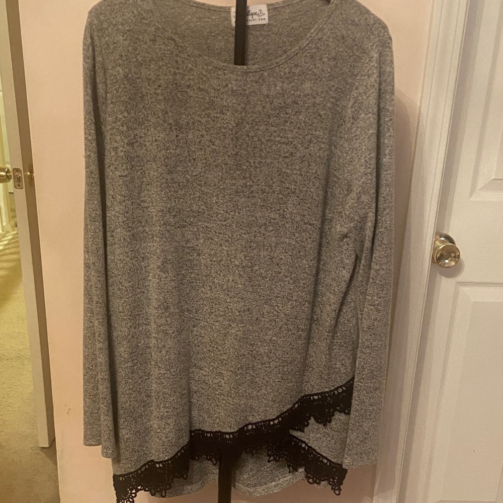 Soft JV Boutique Gray Top with Black Lace Detail